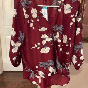 West Kei Allan surplice  Rolltap High low top NWT